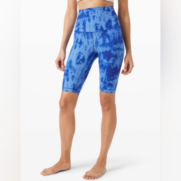 Lululemon Align Biker Shorts Blue Tie Dye - Picture 7 of 8